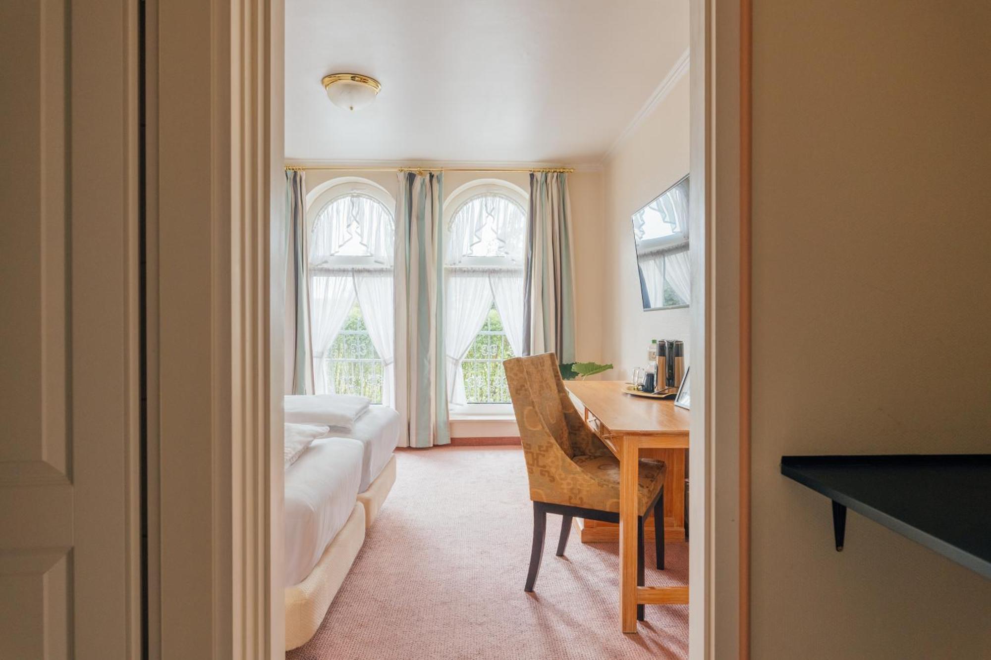 Hotel Thesdorfer Hof Pinneberg Extérieur photo