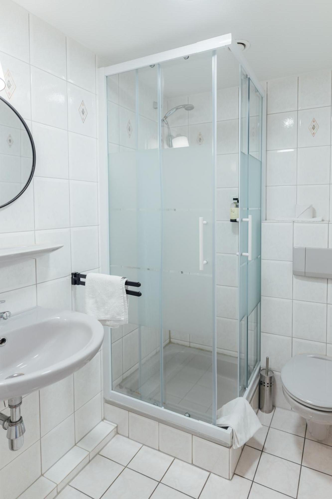 Hotel Thesdorfer Hof Pinneberg Extérieur photo